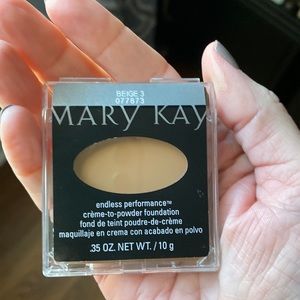 Mary Kay Endless Performance Crème to Powder Foundation Beige 3